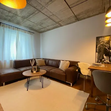 Jetahome
